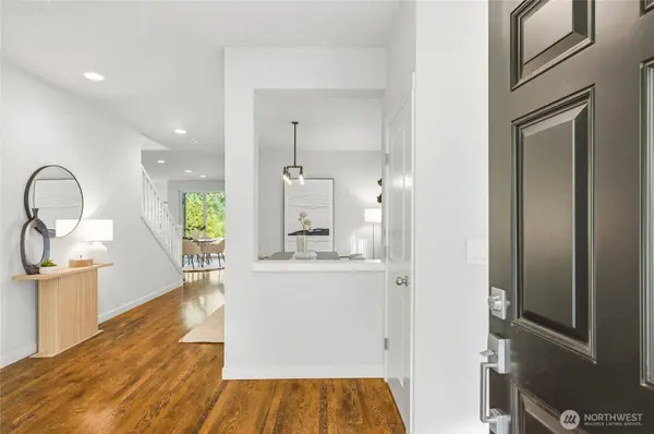 10702 240th AVE NE, Redmond, WA 98053