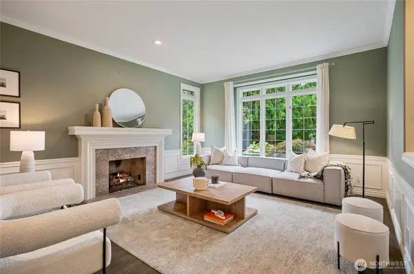 19601 NE 129th Way, Woodinville, WA 98077