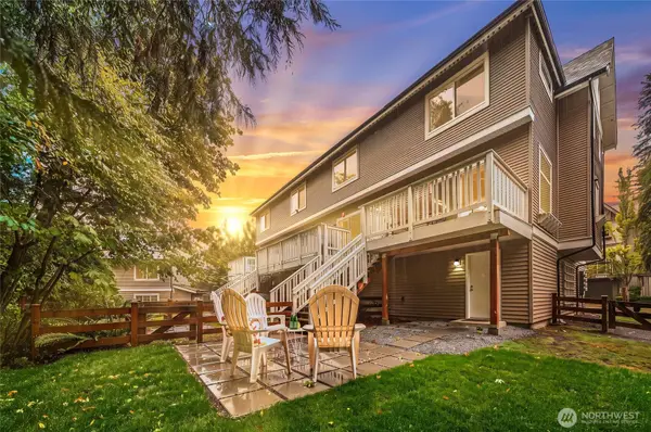 22652 NE Alder Crest LN, Redmond, WA 98053