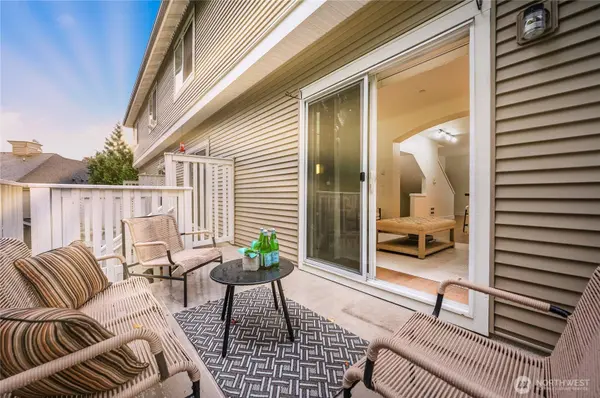 22652 NE Alder Crest LN, Redmond, WA 98053