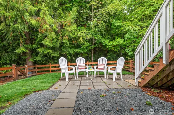 22652 NE Alder Crest LN, Redmond, WA 98053