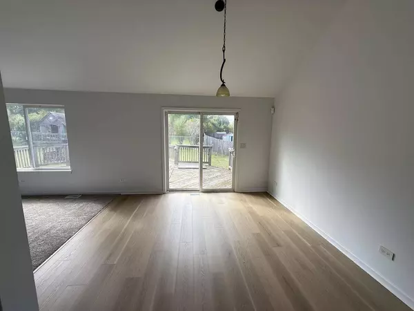 2010 Sunset CT, Zion, IL 60099