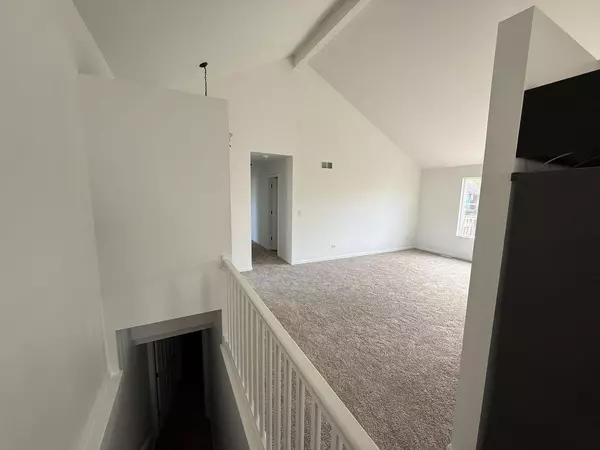 2010 Sunset CT, Zion, IL 60099