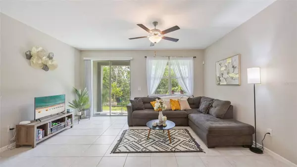 607 ROYAL EMPRESS DR, Ruskin, FL 33570