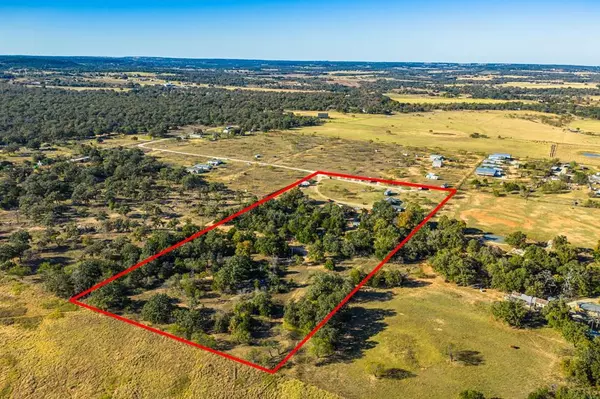 930 Jerald Dr, Fredericksburg, TX 78624