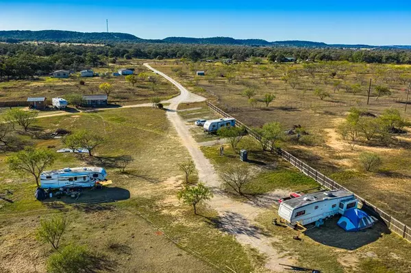 930 Jerald Dr, Fredericksburg, TX 78624