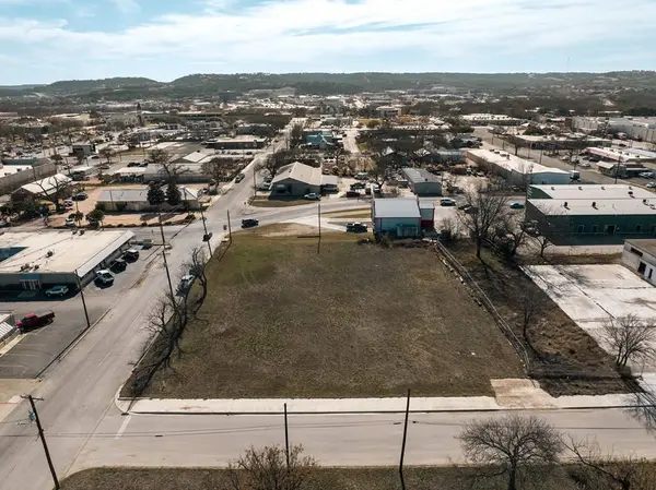 508 Clay St, Kerrville, TX 78028