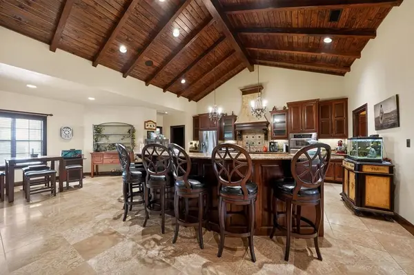 204 Red Oak Lane, Ingram, TX 78025