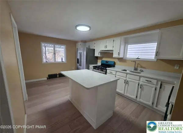 17 E Charles ST, Wilkes Barre, PA 18705