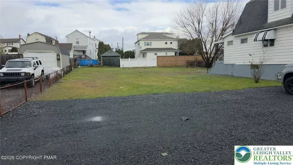 17 E Charles ST, Wilkes Barre, PA 18705