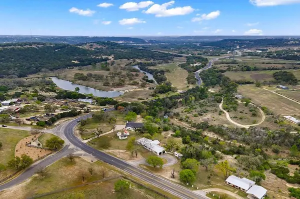 1094 Harper Rd, Kerrville, TX 78028