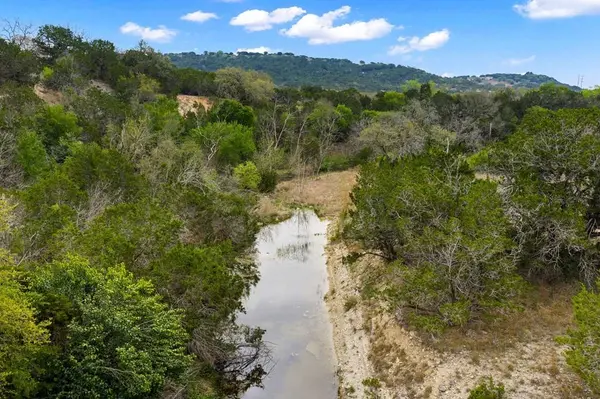1094 Harper Rd, Kerrville, TX 78028