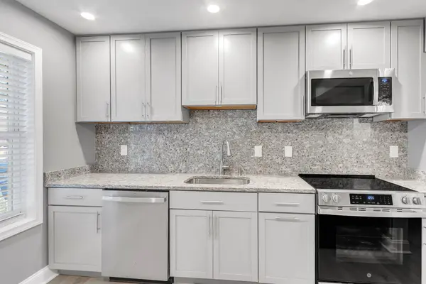 9307 HOOD RD, Manassas, VA 20110