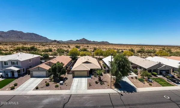 2215 E HAZELTINE Way, Gilbert, AZ 85298