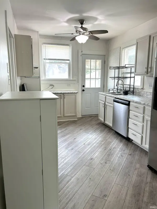 1936 Bayer Avenue, Fort Wayne, IN 46805