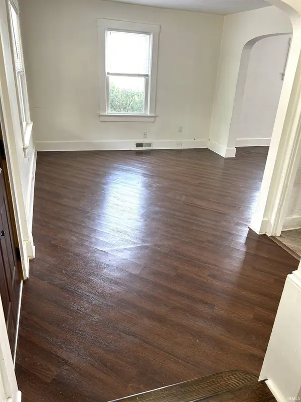 1936 Bayer Avenue, Fort Wayne, IN 46805