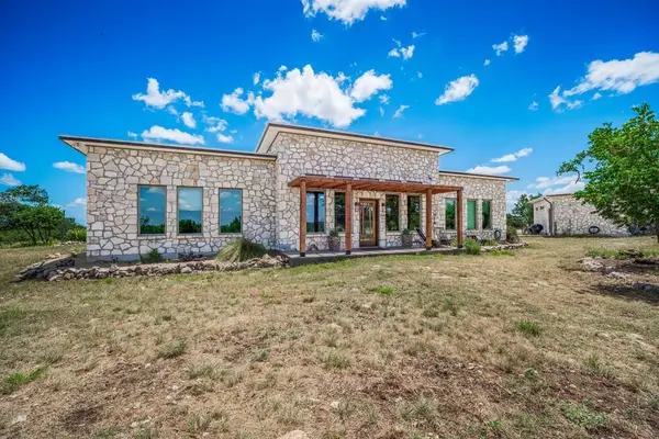 2201 Poverty Hill Ranch Rd, Fredericksburg, TX 78624