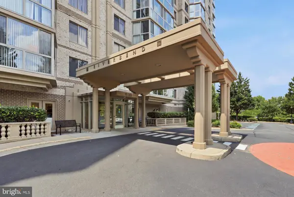 19385 CYPRESS RIDGE TERRACE #1122, Leesburg, VA 20176