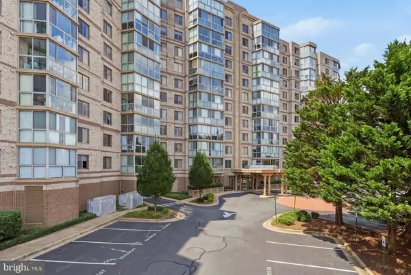 19385 CYPRESS RIDGE TERRACE #1122, Leesburg, VA 20176