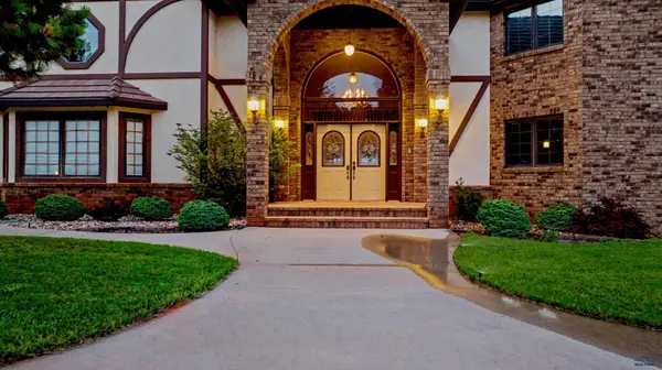 5325 Carriage Hills Pl, Rapid City, SD 57702