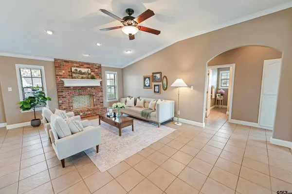26 Oakwood Lane, Mt Vernon, TX 75457