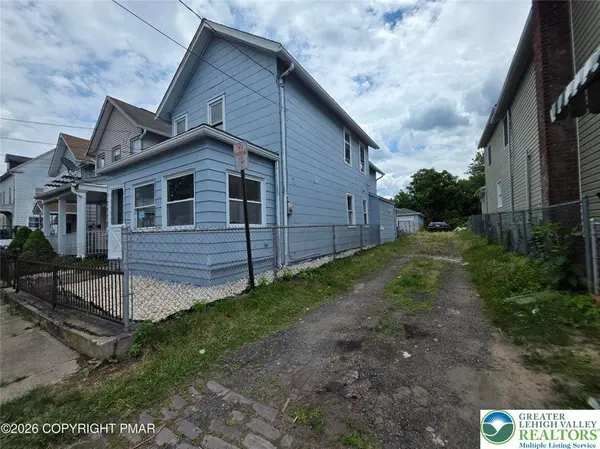 14 Green ST, Hanover Twp, PA 18706
