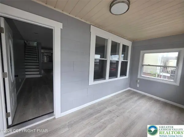 14 Green ST, Hanover Twp, PA 18706