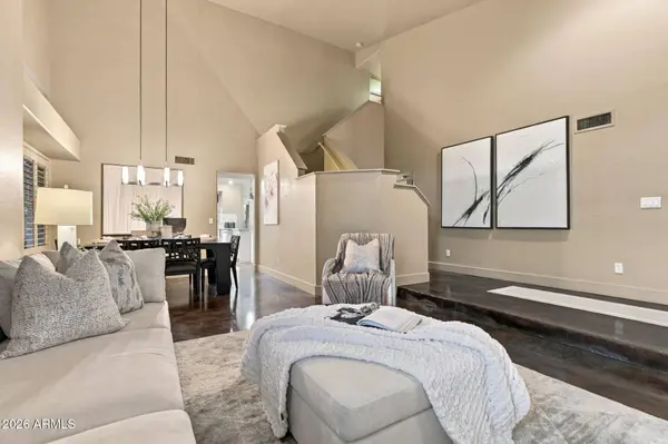 2094 W PENINSULA Circle, Chandler, AZ 85248