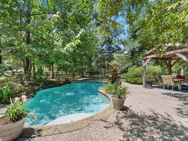 21820 Ann CIR, Magnolia, TX 77355