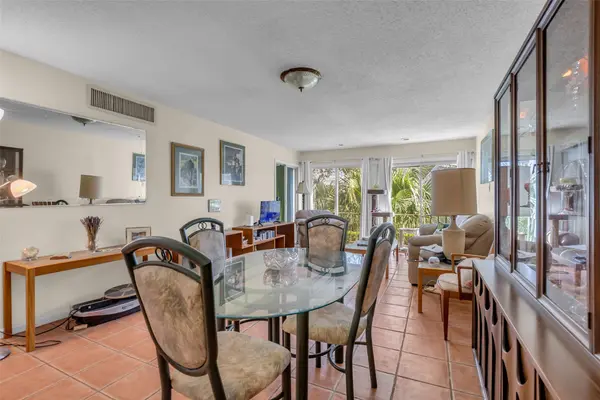 5050 Ambassador WAY #120, Houston, TX 77056