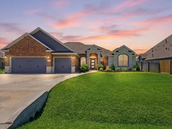 194 Abner LN, Montgomery, TX 77356