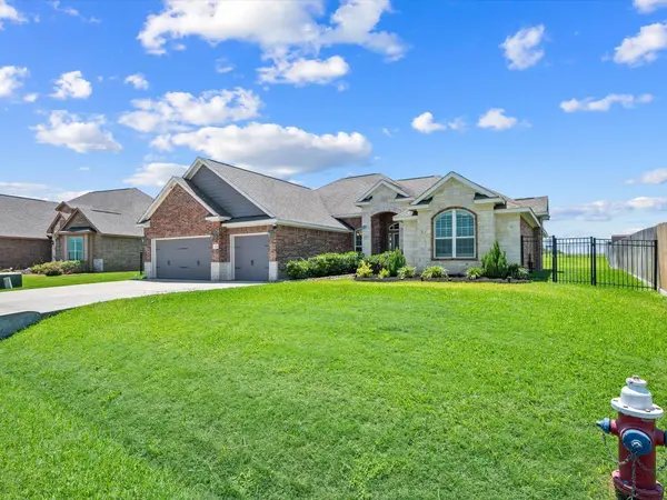 194 Abner LN, Montgomery, TX 77356