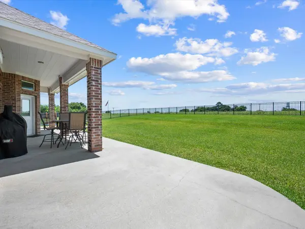 194 Abner LN, Montgomery, TX 77356