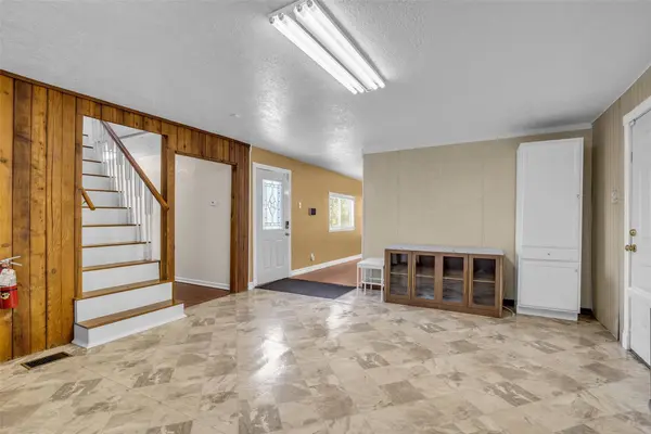 15301 Arrowhead LOOP W, Willis, TX 77378