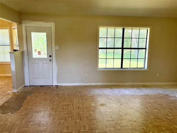8874 Spring Woods DR, Montgomery, TX 77316