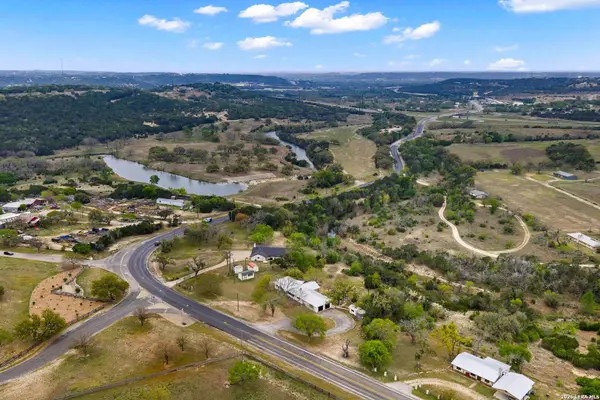 1094 Harper Road, Kerrville, TX 78028
