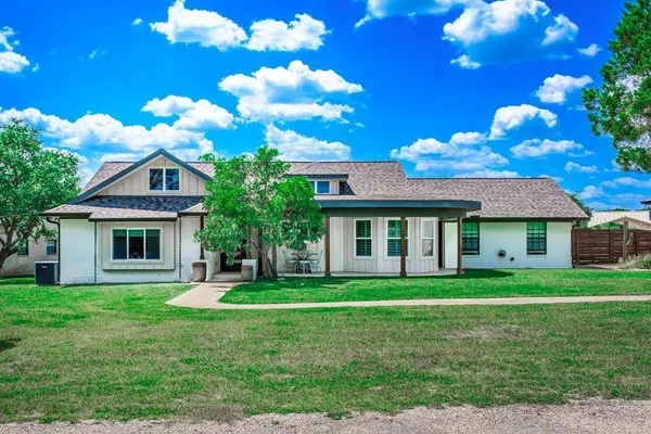 102 Bowie Dr, Kerrville, TX 78028