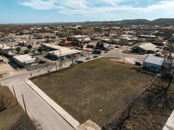 508 Clay St, Kerrville, TX 78028