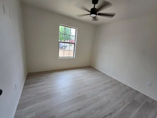 438 E 45th ST, San Angelo, TX 76903