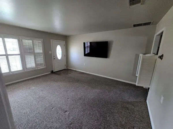2516 W Beauregard AVE, San Angelo, TX 76901