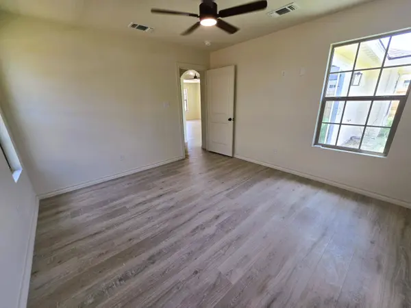 438 E 45th ST, San Angelo, TX 76903