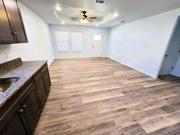 701 W 16th ST, San Angelo, TX 76903