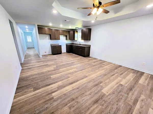 701 W 16th ST, San Angelo, TX 76903