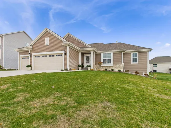 634 Lambert Dr, Slinger, WI 53086