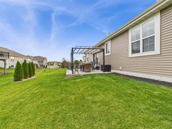 634 Lambert Dr, Slinger, WI 53086