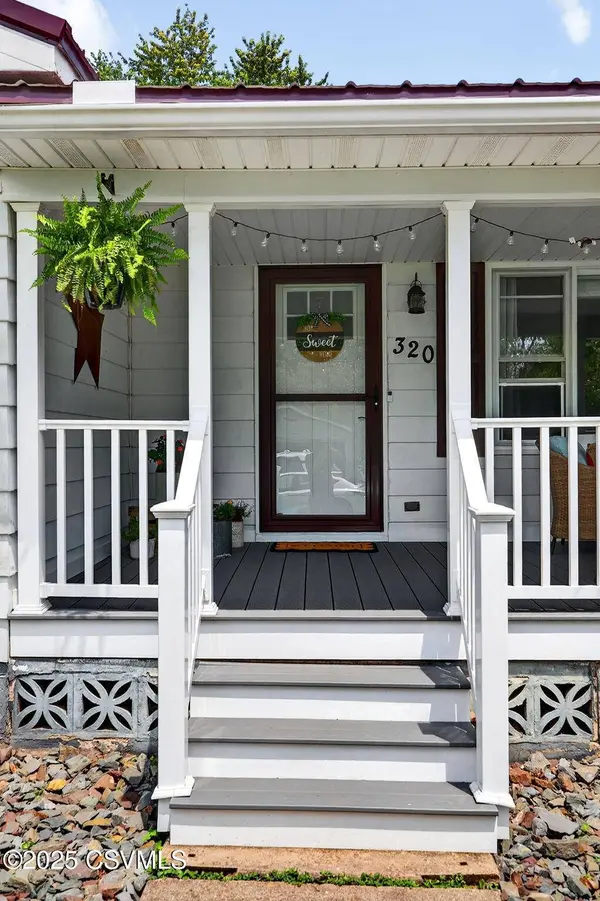 320 CRABAPPLE LN, Bloomsburg, PA 17815