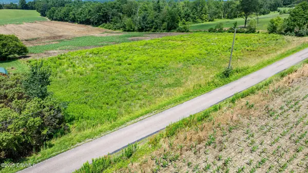 225 CHERRY HILL RD, Shickshinny, PA 18655