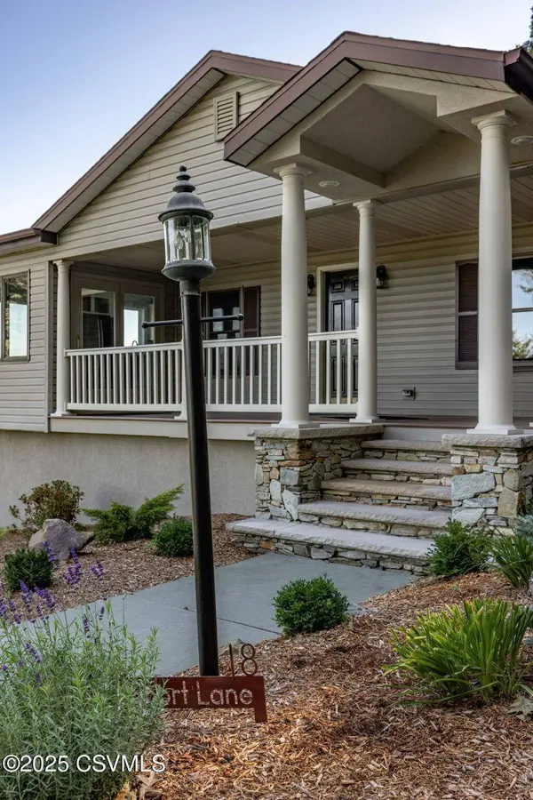 5 SHORT LN, Sugarloaf, PA 18249