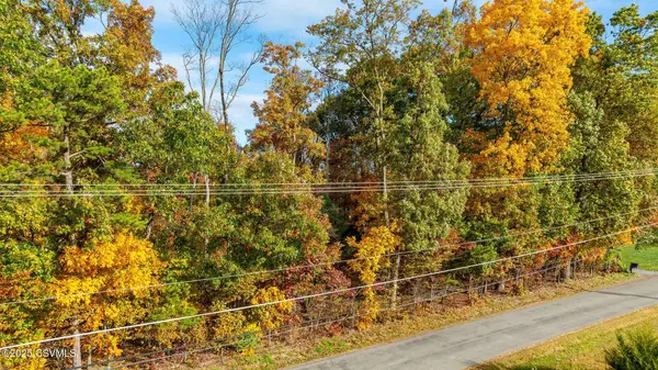 MOUNTAIN PINK RD, Bloomsburg, PA 17815