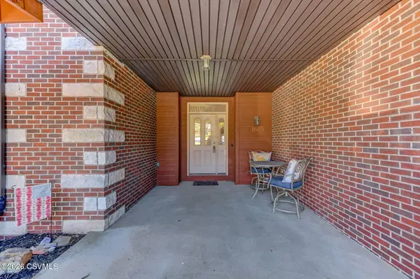40 SUGARLOAF UNIT 1603 LN, Hazle Township, PA 18202